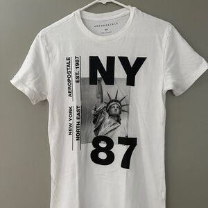Aeropostale White NY Graphic Tee men’s XS